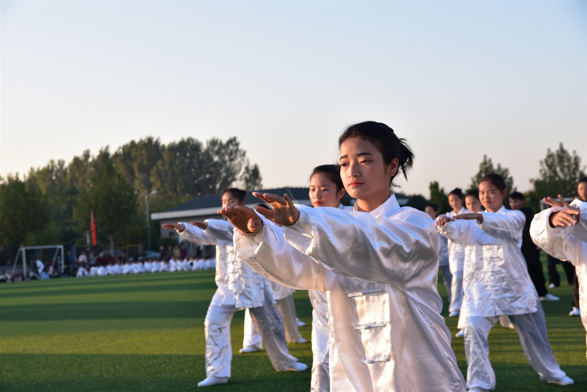 E:竞赛与训练6-2017学年体育竞赛 -校内竞赛 -太极拳6年太极拳照片文学院3.JPG