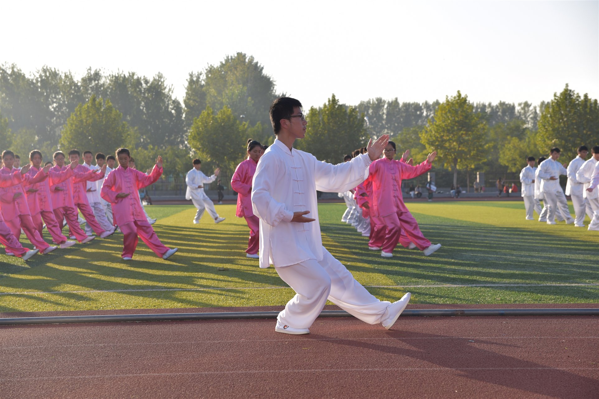 E:竞赛与训练6-2017学年体育竞赛 -校内竞赛 -太极拳6年太极拳照片信息技术学院3.JPG